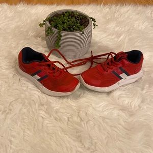 Tommy Hilfiger Boys shoes. Size 10.
